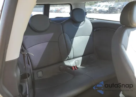 2010 Mini Cooper Clubman из США, поврежденный, VIN WMWML3C50ATX38959